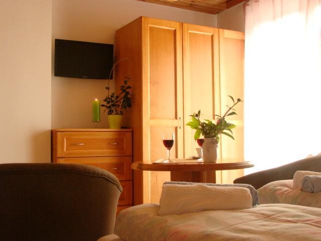 Viragoskert Apartman Heviz Room photo